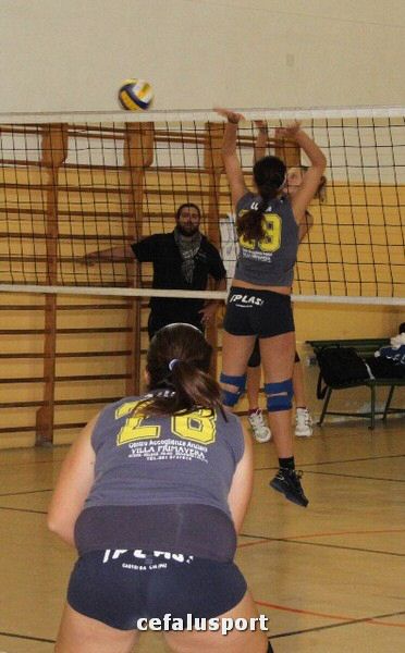 111116 volley 114y_tn.jpg